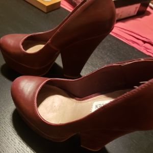 Women's shoes